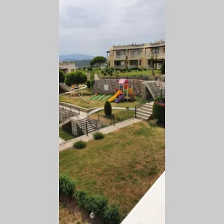 Bodrum Guvercinlikde Havuzlu Site